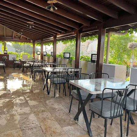 Otel Bella 2*