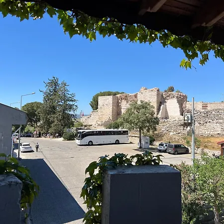 Bella セルチュク