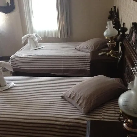 Bella セルチュク